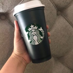 Starbucks color changing dark green to red cup Holiday 20-21